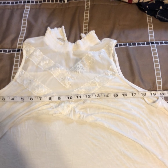 MOVING SALE NO HAGGLING WOMEN RUE 21 XL CREAM SHEER TOP FLARE BLOUSE. - Picture 5 of 7